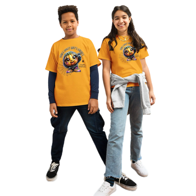 Kinder Halloween T-Shirt mit Kürbis-Print – „Süßes sonst gibt’s Saures“ Attentive & Balanced